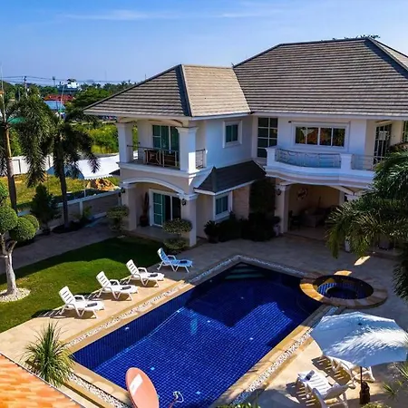 Luxurious 5-Bedroom Private Pool Villa! Pv5
